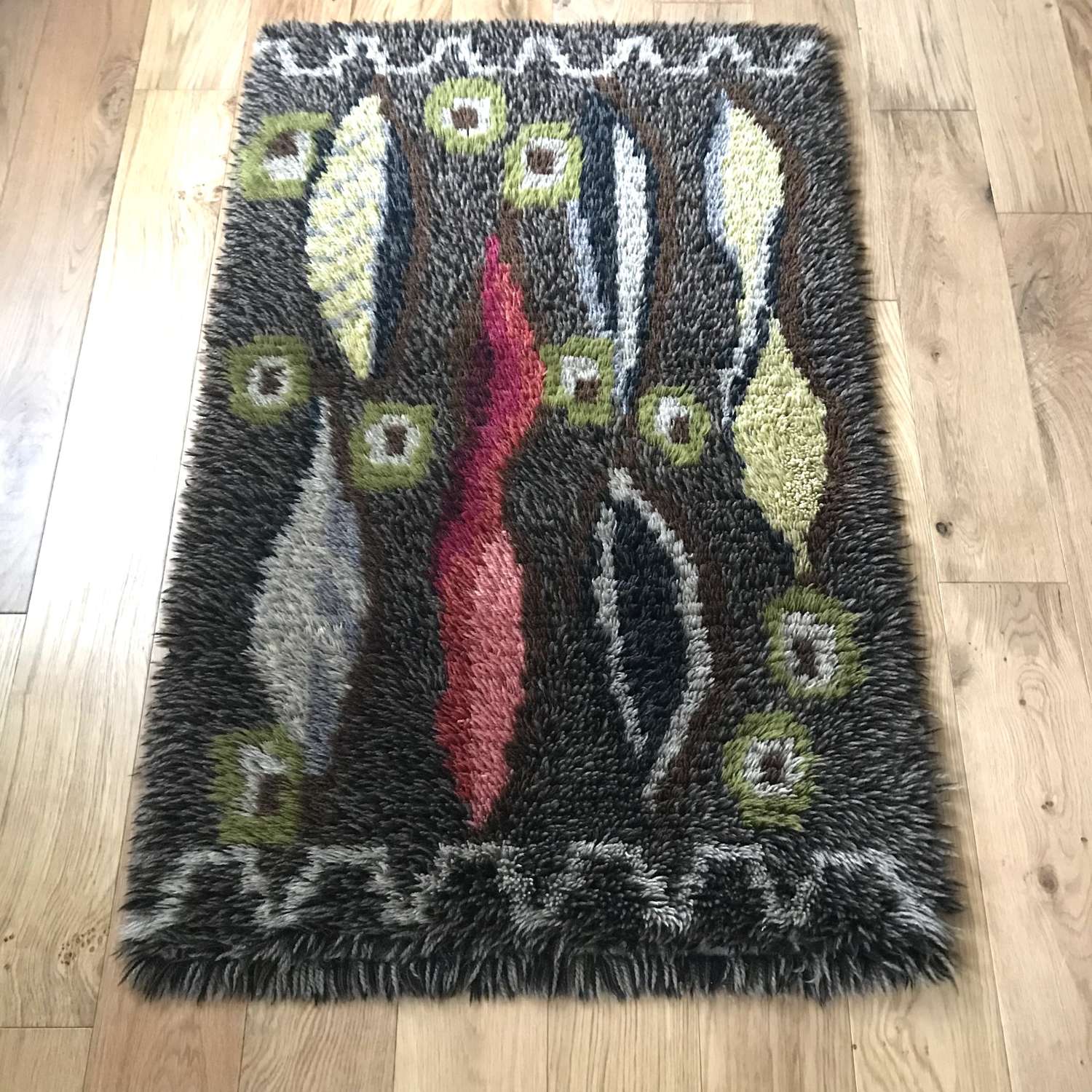 Swedish Rya rug with abstract leaves and seeds pattern c1960s.