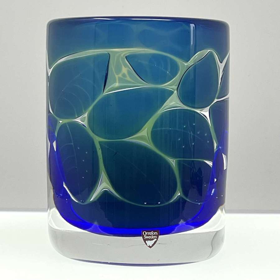 Olle Alberius Astrakan Ariel glass vase Orrefors Sweden 1986
