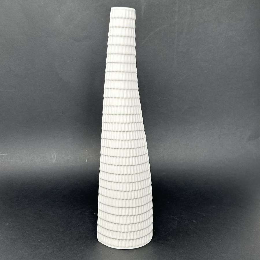 Stig Lindberg tall white 'Reptil' vase, Gustavsberg, Sweden 1950s
